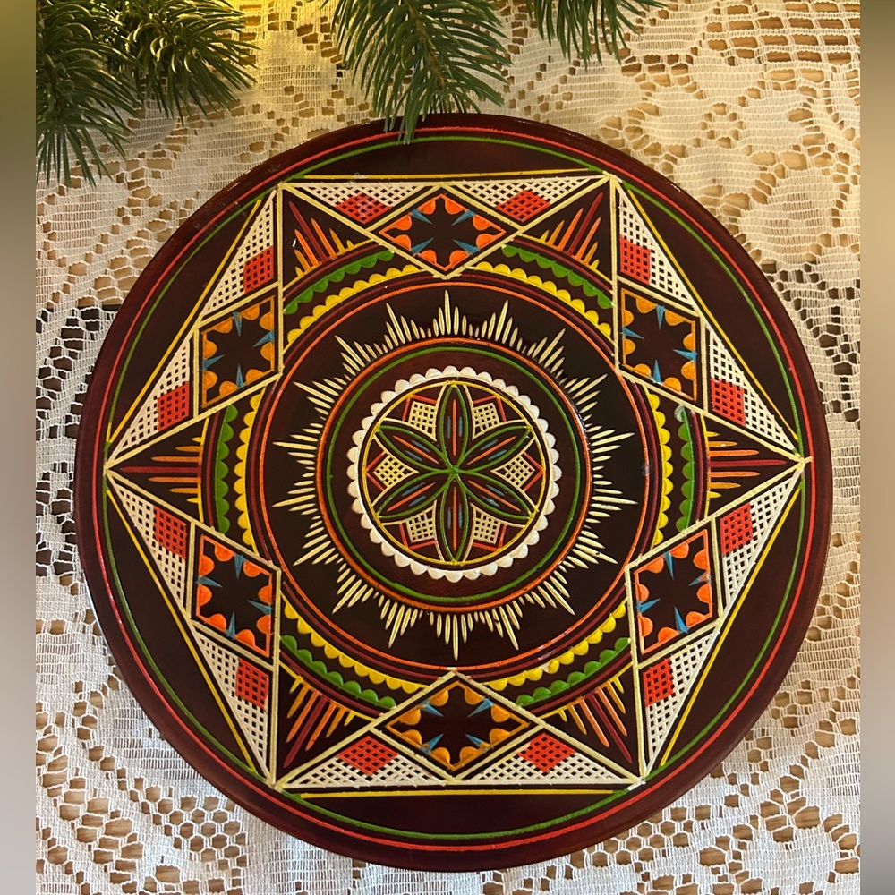 💛Vintage Hand-Carved Hutsul Wood Plate Ukrainian Folk Art (7.5”)  1970s/80s🇺🇦🌼